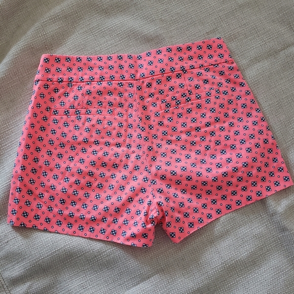 J Crew Shorts Woman’s 00 pink and blue Floral shorts zipper side pockets - Picture 2 of 6